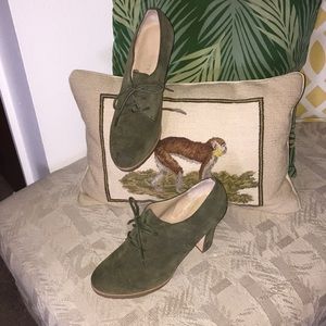 TALBOTS EUC Suede LaceUps 🤩